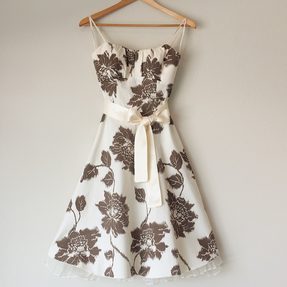 Floral leaves Sundress - Picture 3 of 8
